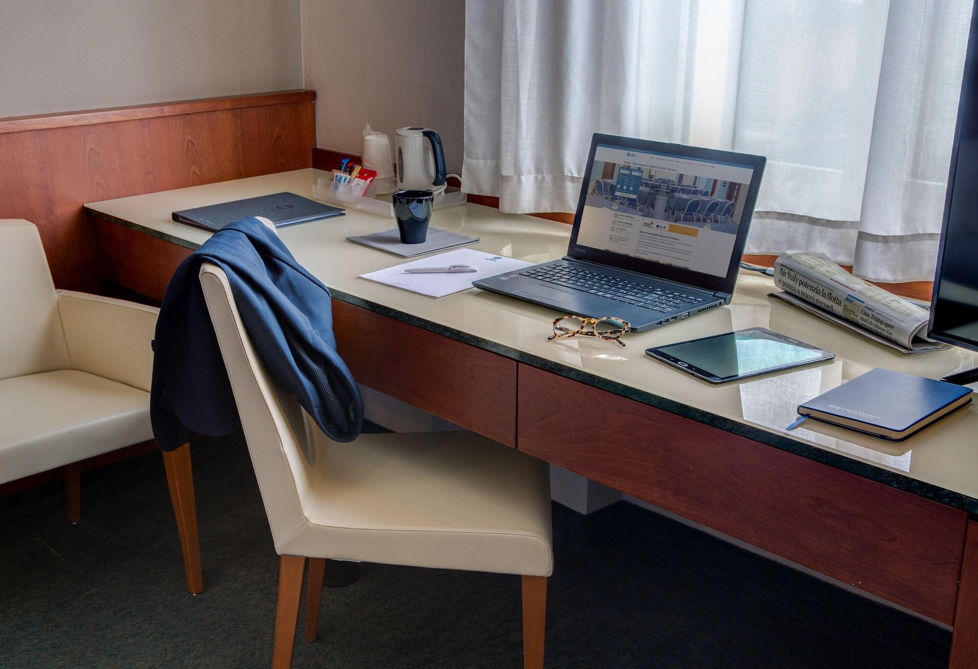 Best Western Hotel Turismo San Martino Buon Albergo Esterno foto
