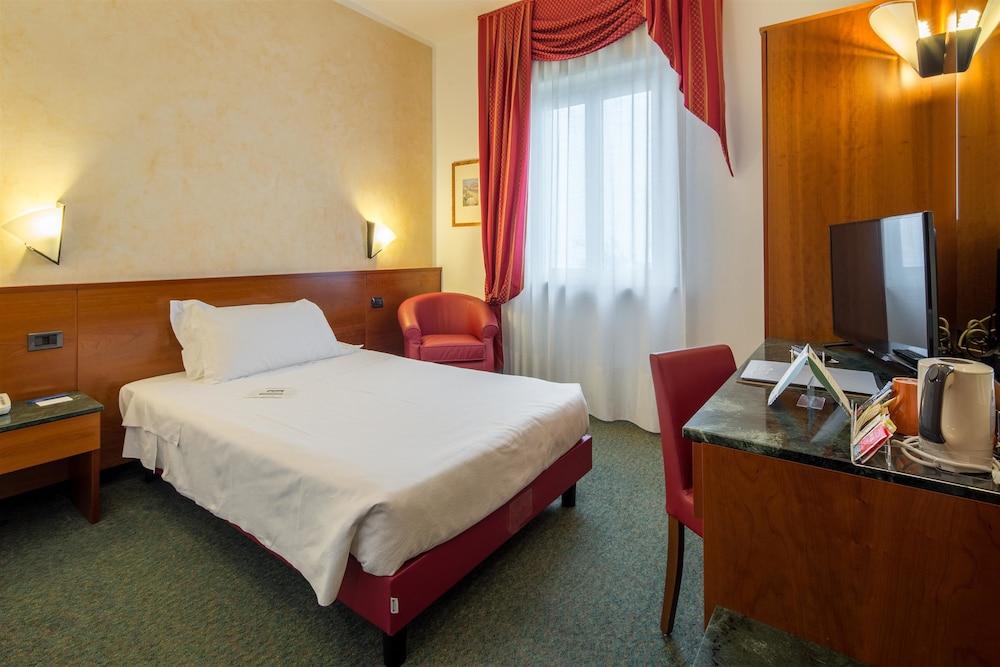 Best Western Hotel Turismo San Martino Buon Albergo Esterno foto