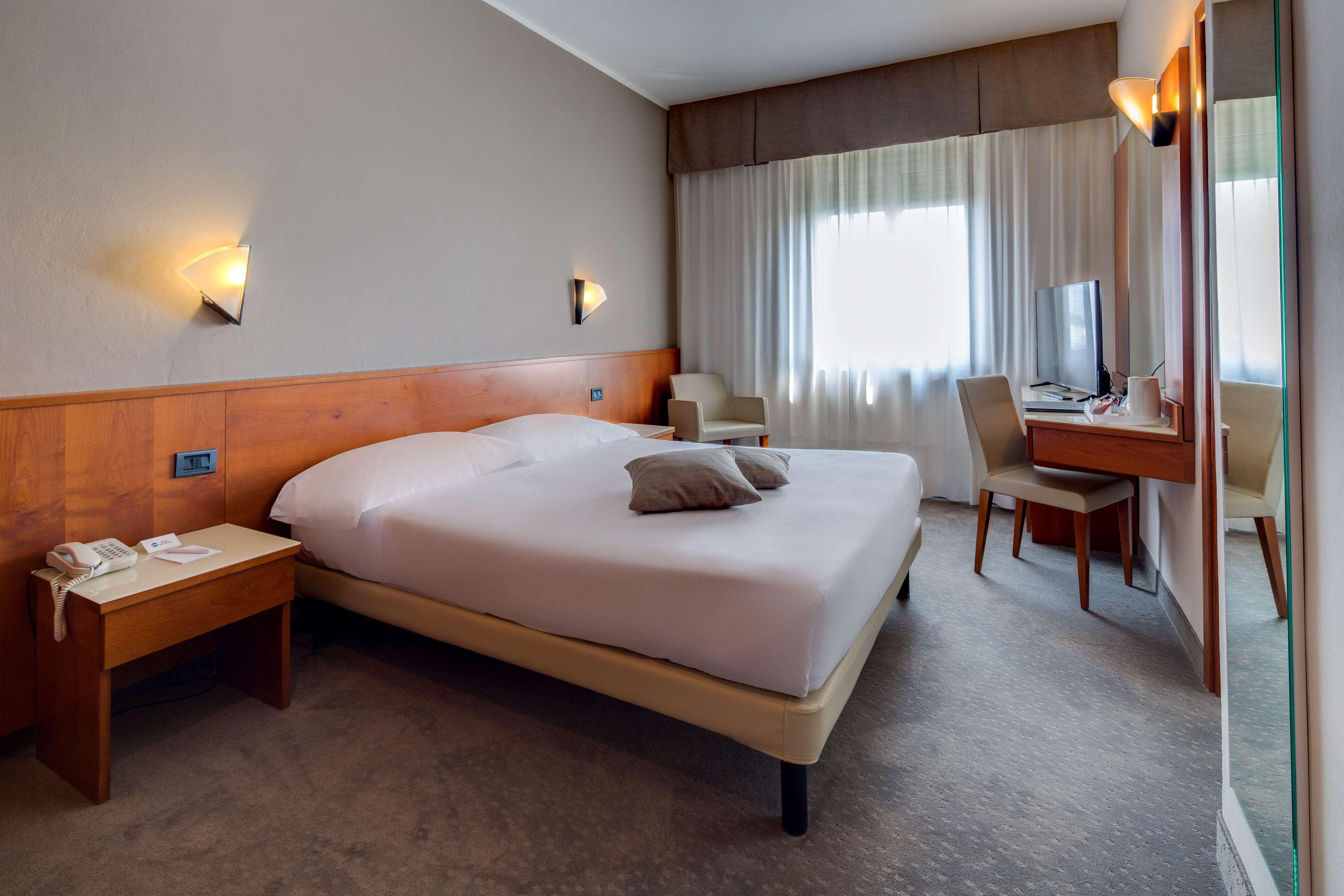 Best Western Hotel Turismo San Martino Buon Albergo Esterno foto