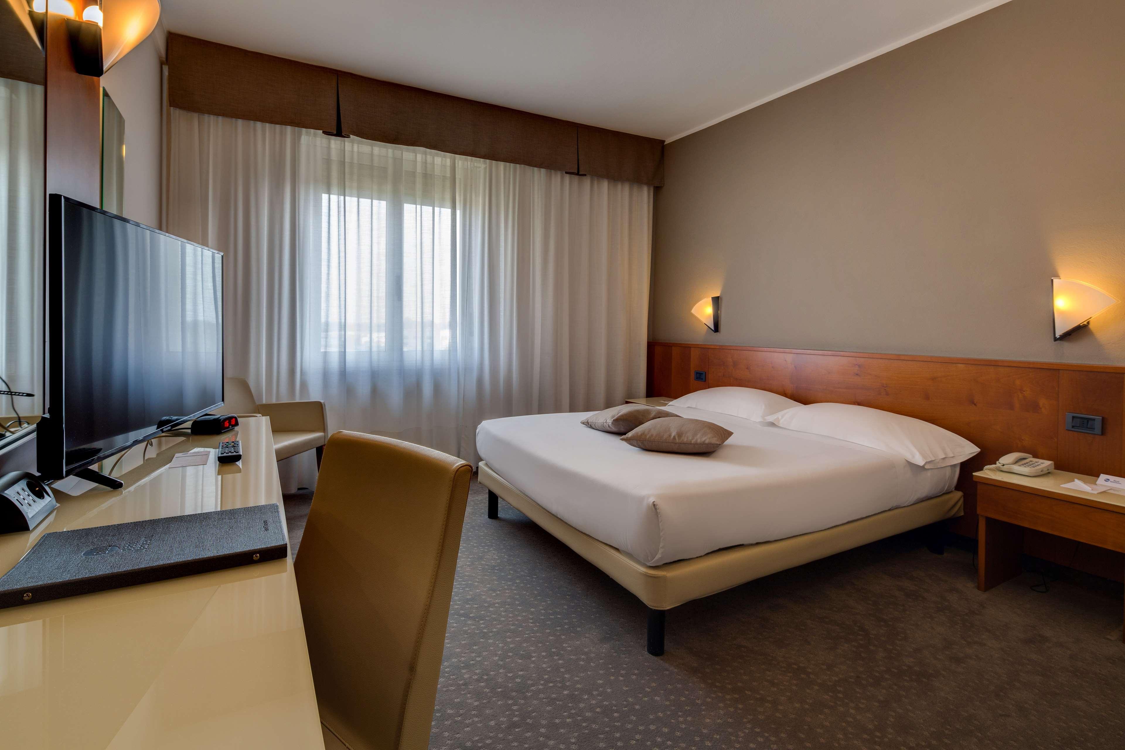 Best Western Hotel Turismo San Martino Buon Albergo Esterno foto