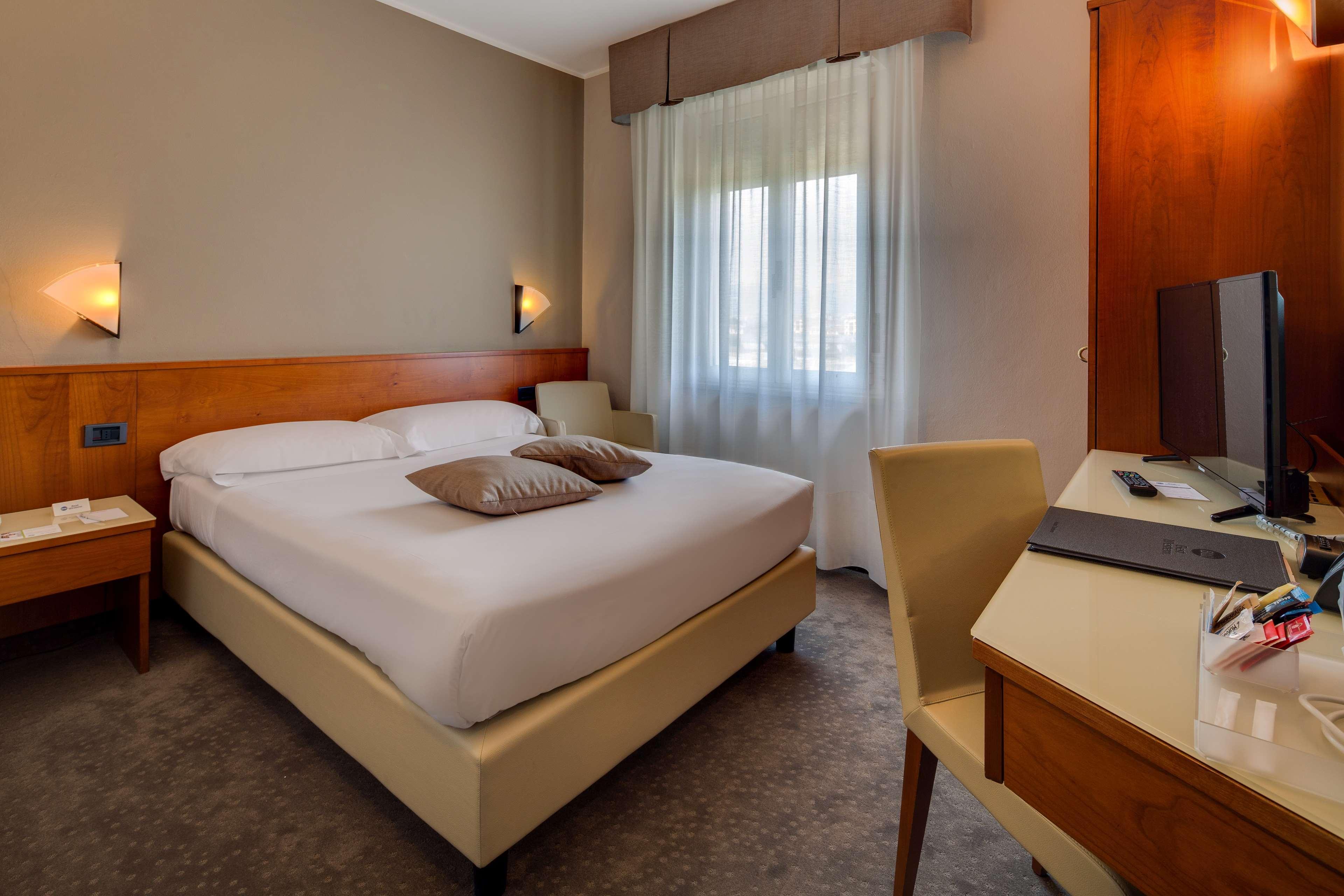 Best Western Hotel Turismo San Martino Buon Albergo Esterno foto