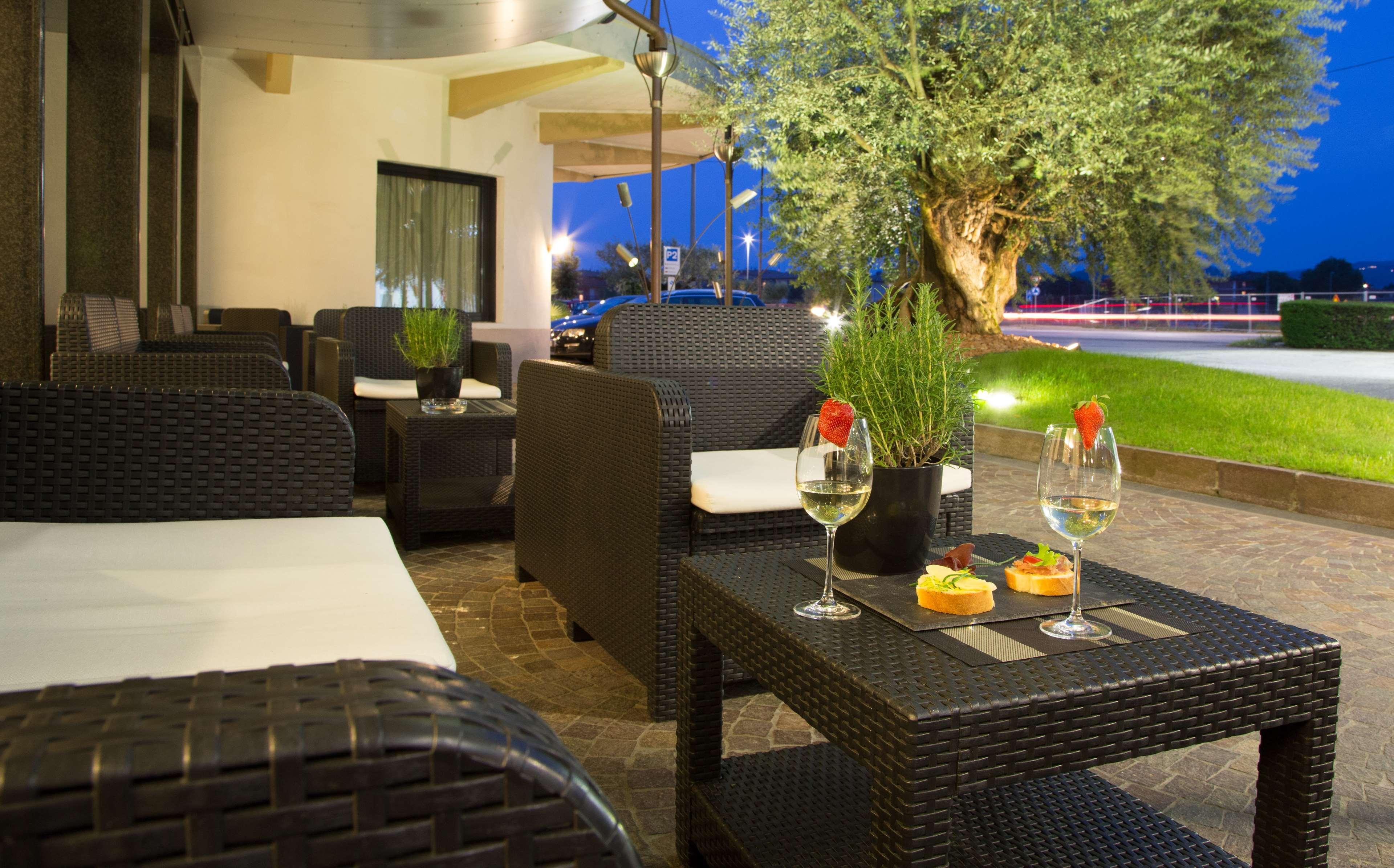 Best Western Hotel Turismo San Martino Buon Albergo Esterno foto