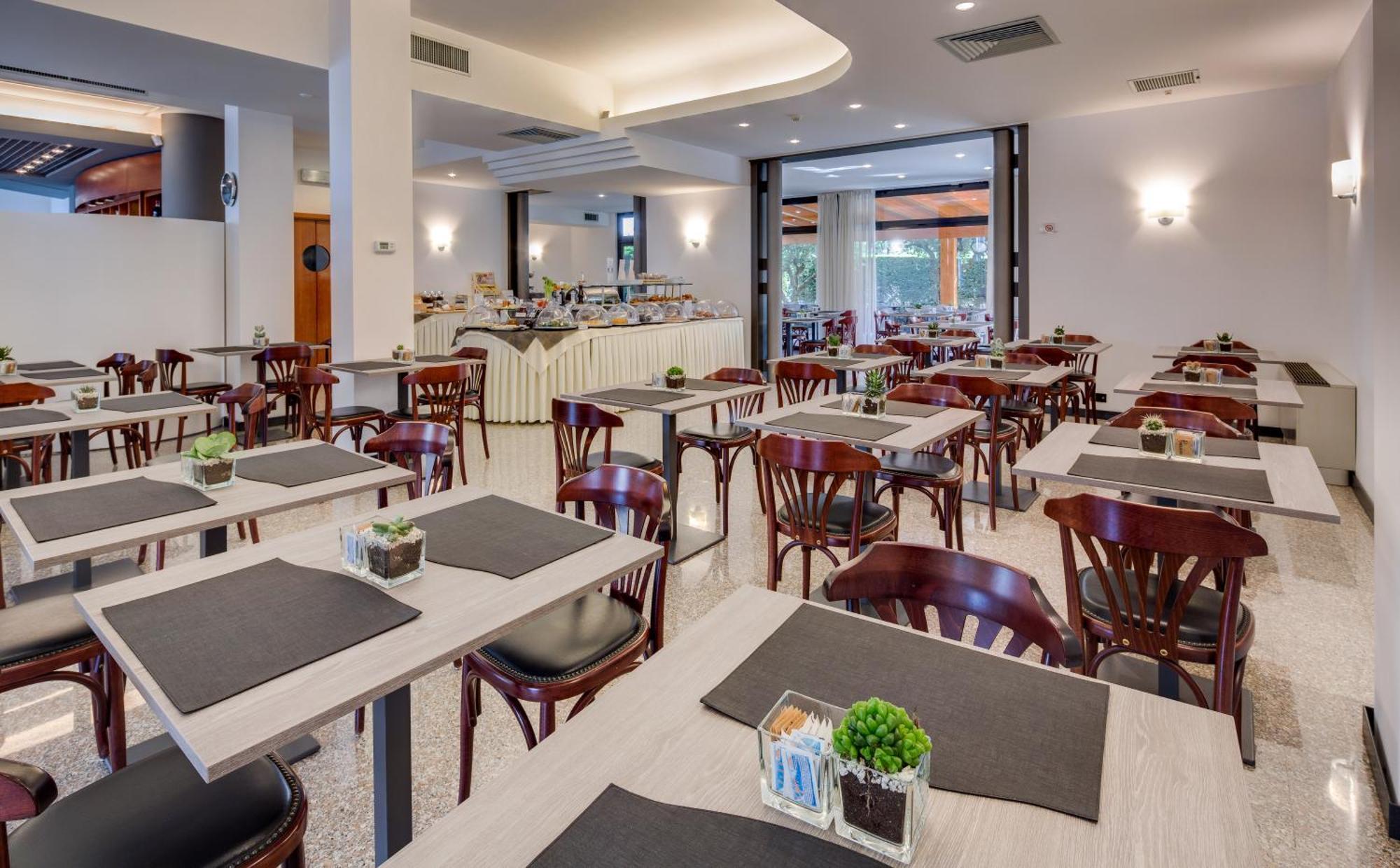 Best Western Hotel Turismo San Martino Buon Albergo Esterno foto