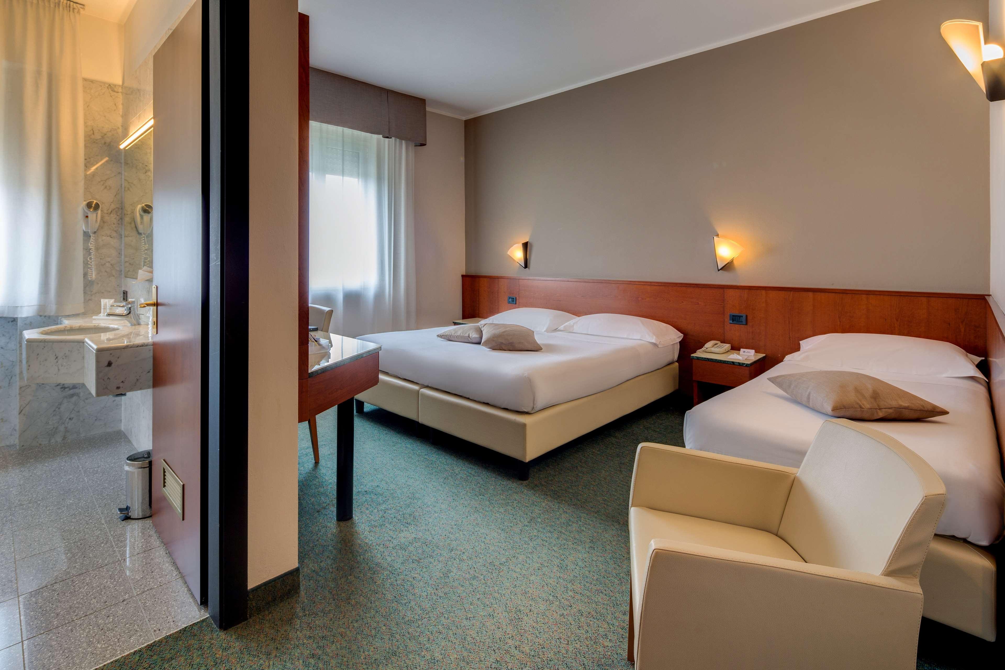 Best Western Hotel Turismo San Martino Buon Albergo Esterno foto