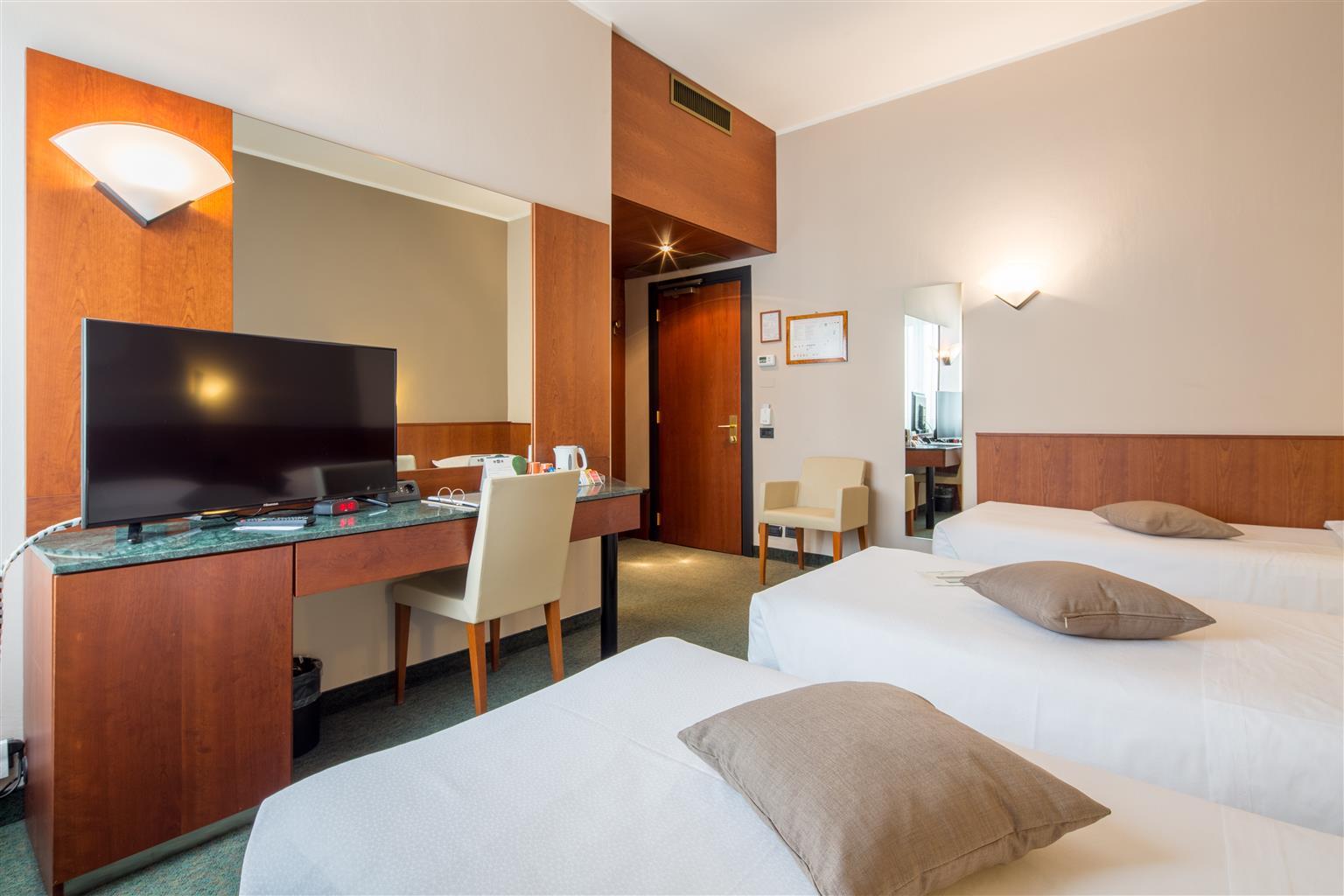 Best Western Hotel Turismo San Martino Buon Albergo Esterno foto