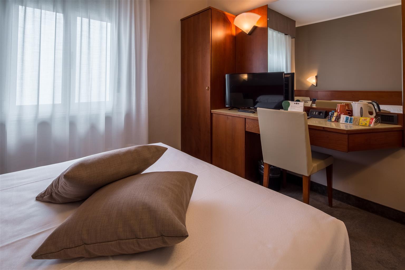 Best Western Hotel Turismo San Martino Buon Albergo Esterno foto